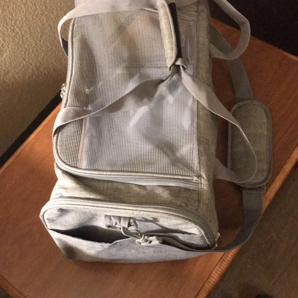 Collapsible Fabric Zipper Grey Pet Carrier Brand New Never Used NWOT